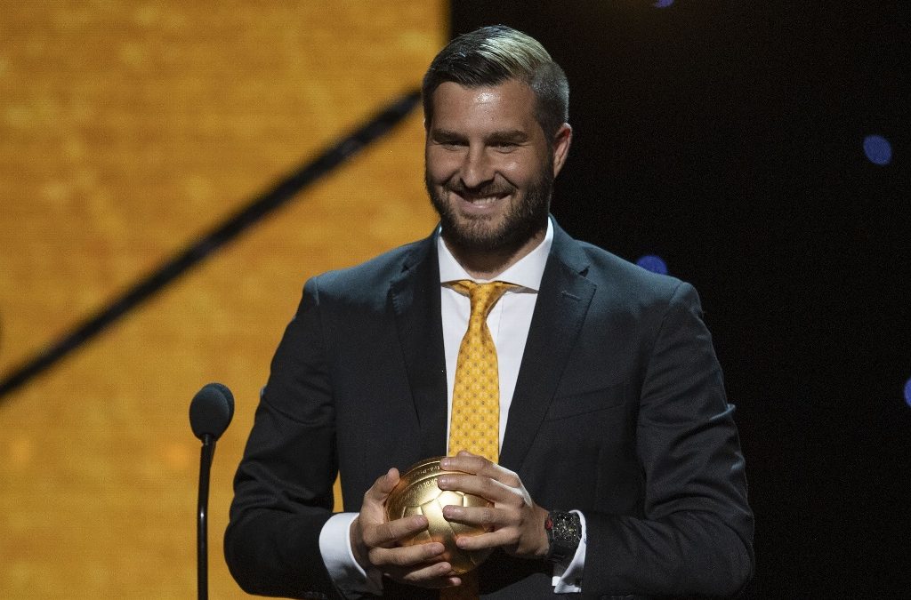 ¡Gignac se lleva el Balón de Oro de la Liga MX a Mejor Delantero!