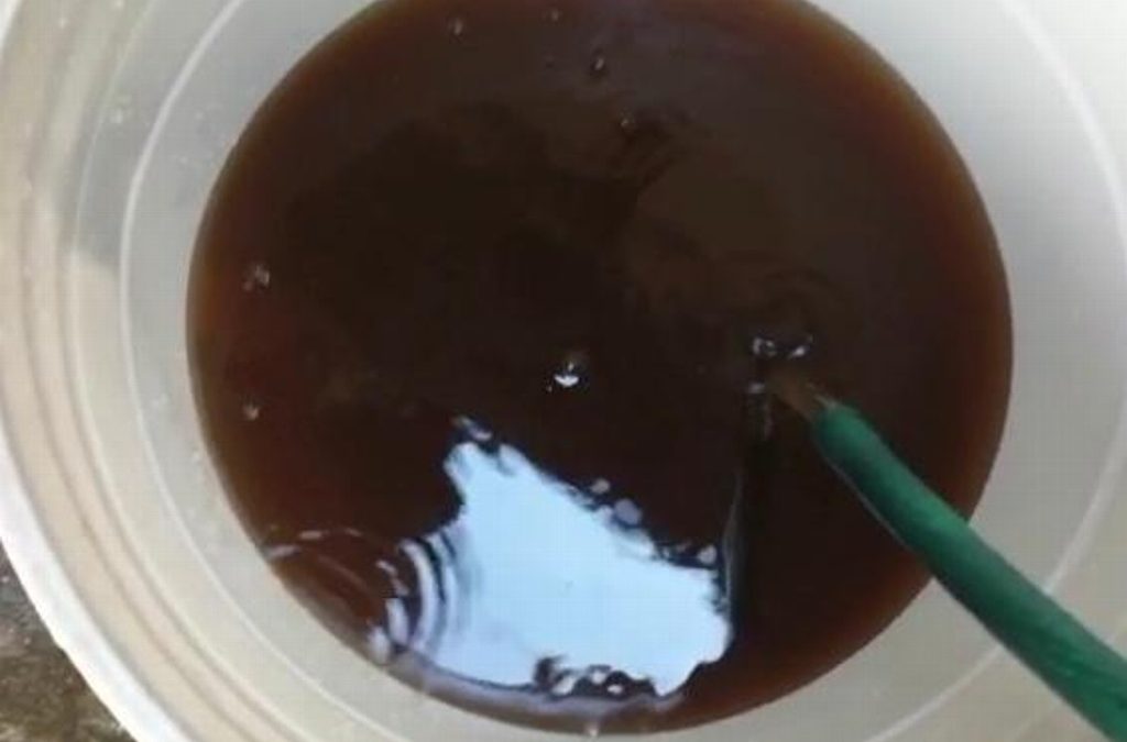 Se bañan con agua turbia en colonia de Veracruz