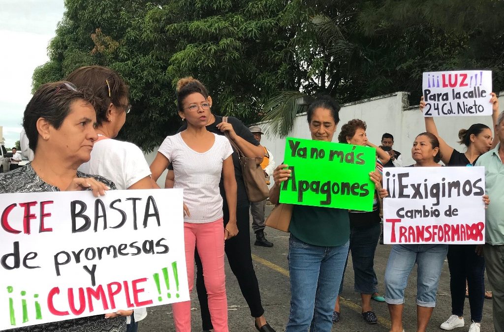 Dormirán en la calle por falta de energía eléctrica en Boca del Rio