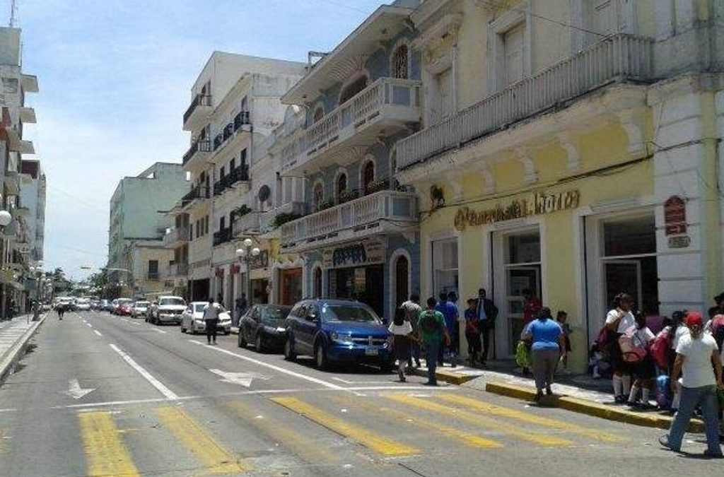 Apagón en el centro de Veracruz afecta a más de 5 mil clientes