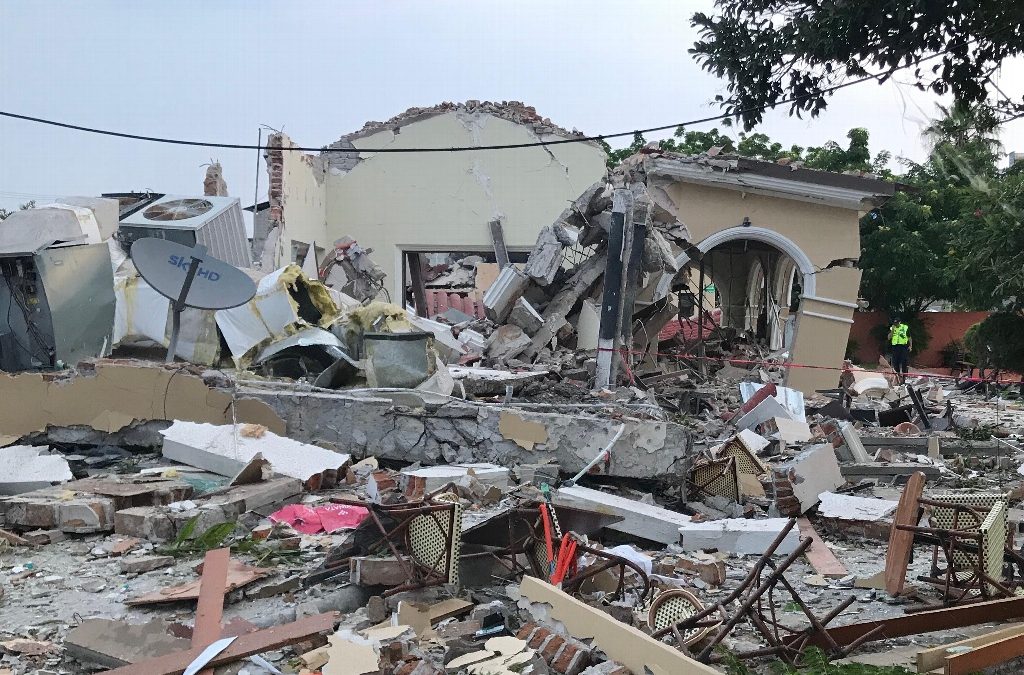 Se tuvieron que evacuar 60 personas de hotel tras explosión de restaurante en Boca del Río