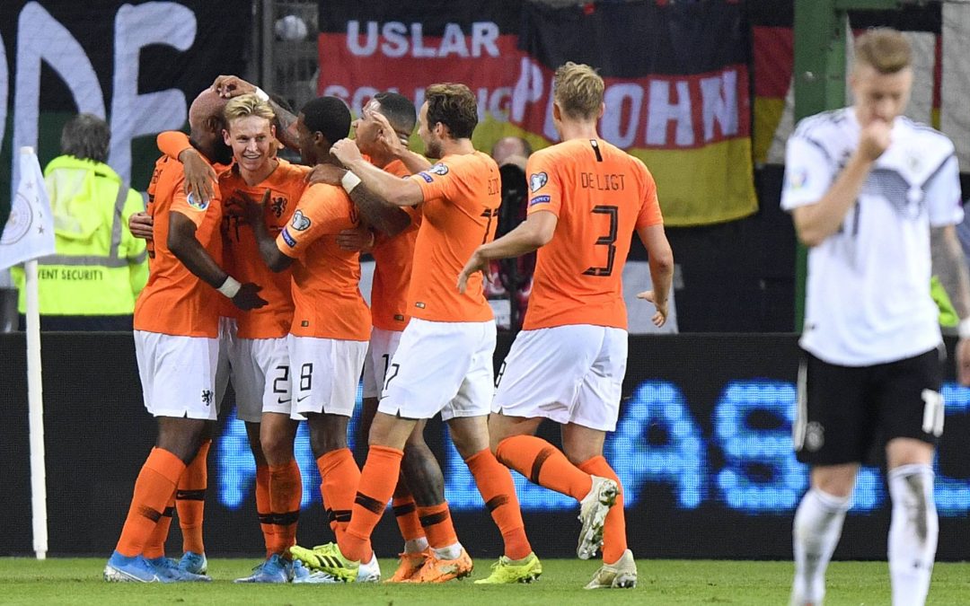 Holanda remonta y golea a una Alemania vulgar