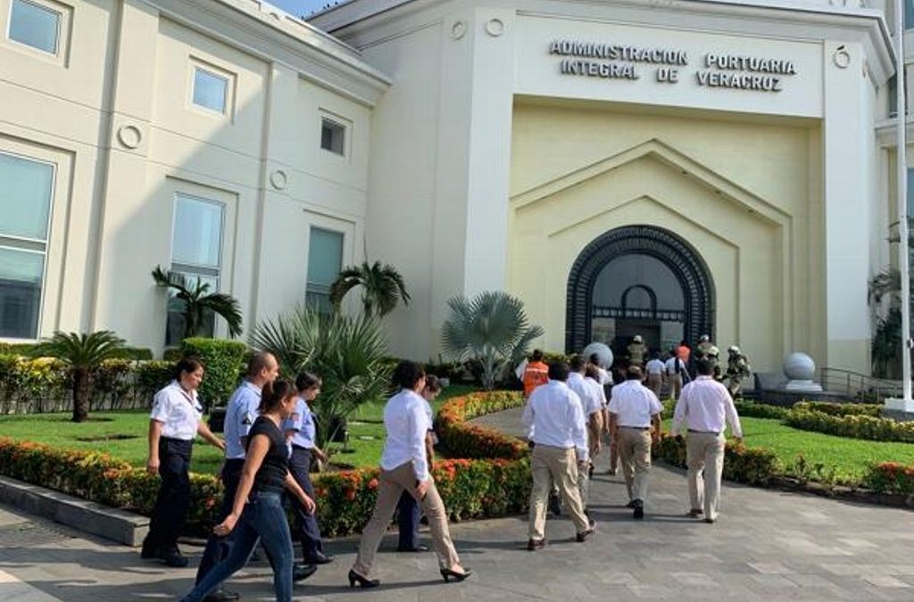 Evacuan en 3 minutos la Administración Portuaria de Veracruz
