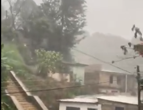 Fuerte tormenta de desarrolla en la zona de #Xalapa (VER VIDEO)