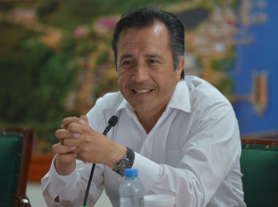 Cuitláhuac autoriza condonaciones para vehículos particulares