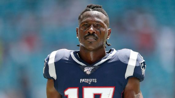 La breve temporada de Antonio Brown con los New England Patriots terminó, ya que el equipo lo liberó el viernes.