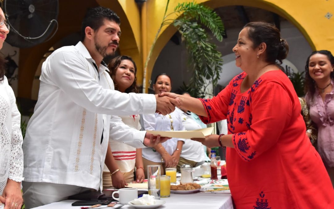 Entrega SEV claves para dos centros escolares de Córdoba