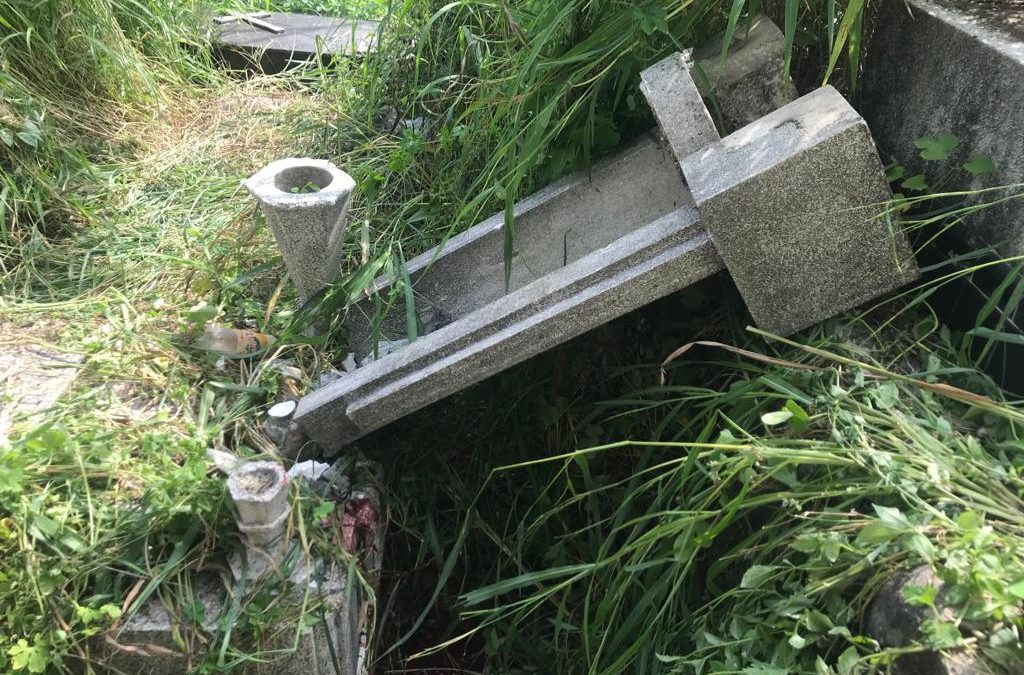 Muere trabajador (VER VIDEO)de la Jurisdicción Sanitaria de Veracruz cuando realizaba trabajos preventivos para la limpieza del Panteón Particular