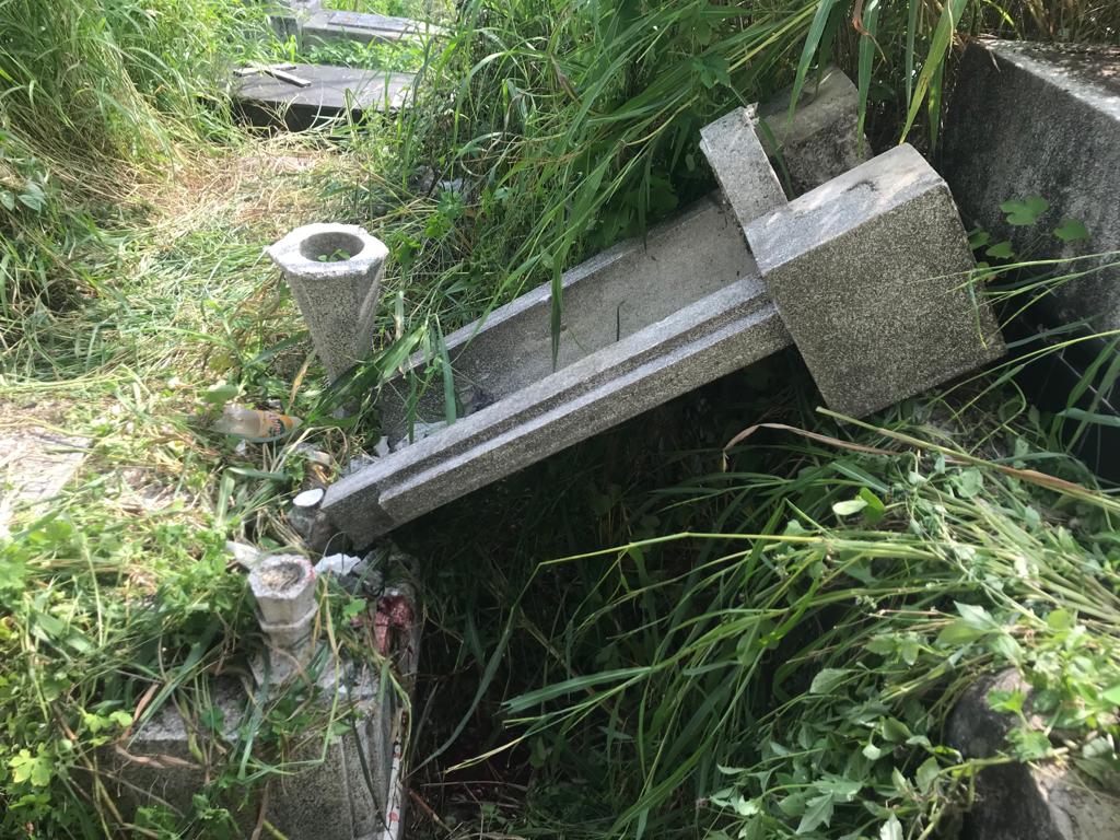 091f3995-85a0-44e3-b74d-2c37eda60348