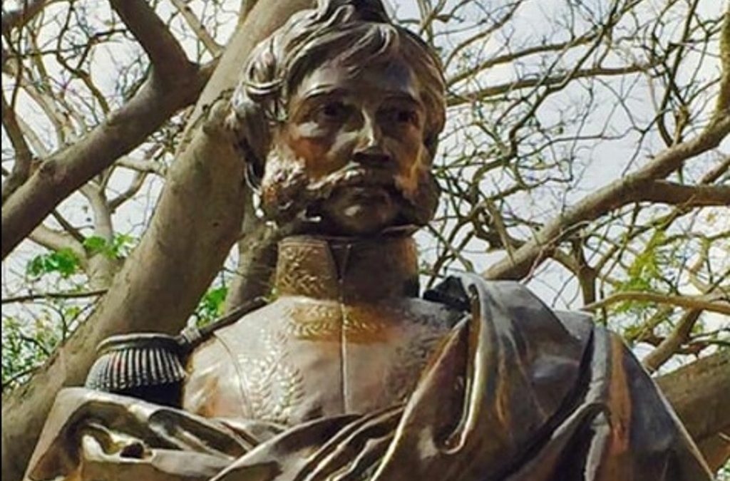 Roban monumento (VER VIDEO) de Ciriaco Vázquez en Veracruz