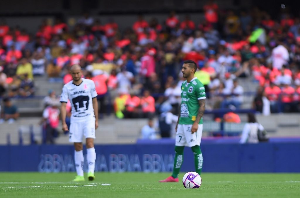 En CU, Pumas y León también protestaron en apoyo al Tiburón