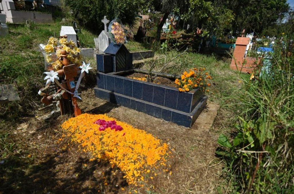 Panteones de Xalapa esperan recibir 20 mil visitantes