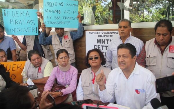 Taxistas veracruzanos rechazan a Uber y transporte por aplicaciones