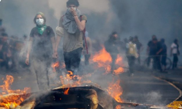 Toque de queda total en Santiago de Chile