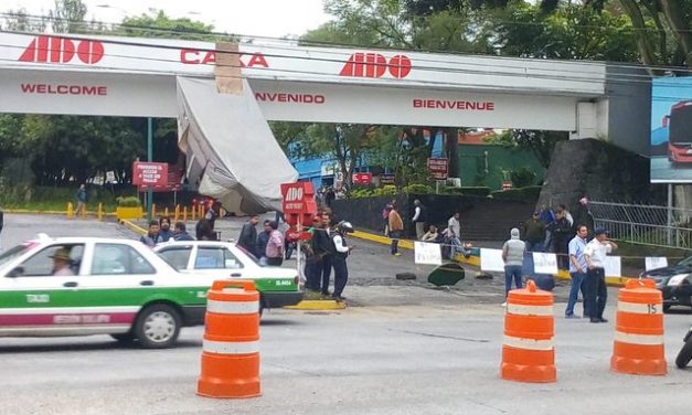 Continúa el bloqueo en CAXA