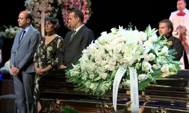 AMLO: si se llega a acuerdo, gobierno trasladará restos de José José