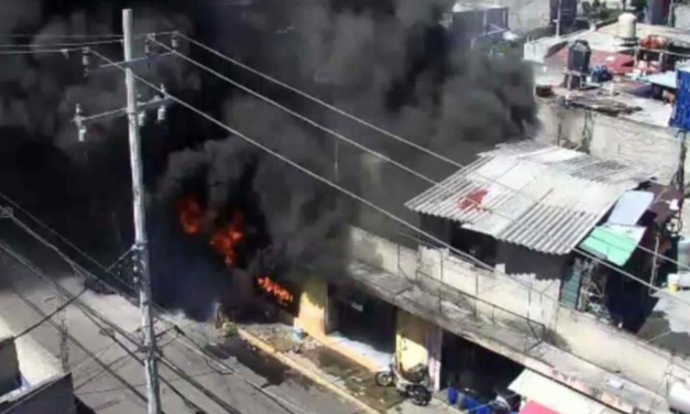 Fallece una mujer en incendio (VER VIDEO) registrado en una bodega de Ciudad Azteca