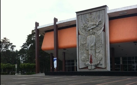 Dobles salarios y empleados sin registro entre irregularidades dentro de la Normal Veracruzana