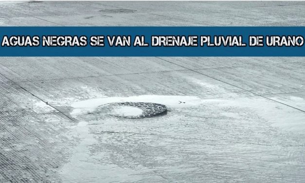 Aguas negras se vierten al drenaje pluvial en la Avenida Urano del Municipio de Boca del Rio.