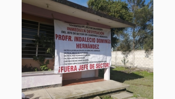 Exigen maestros destitución de Jefe de Sector de Ciudad Mendoza