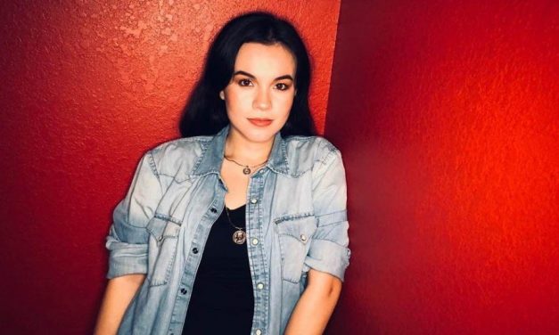 Reaparece Sarita Sosa para recibir reconocimiento póstumo de José José