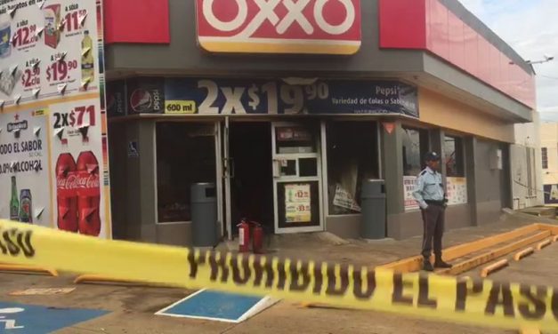 Regresan ataques incendiarios, queman Oxxo en Coatzacoalcos