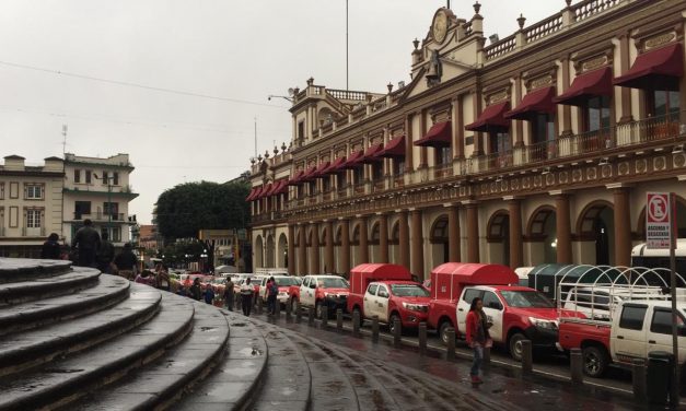 Taxis rurales de Coscomatepec denuncian presuntos abusos de delegado de transporte