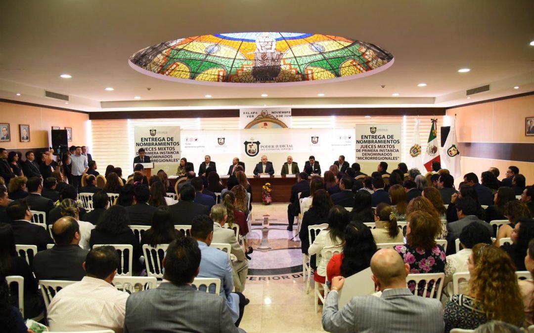 Hoy el presidente de la #TSJ Edel Álvarez Peña hizo entrega de nombramientos a Jueces