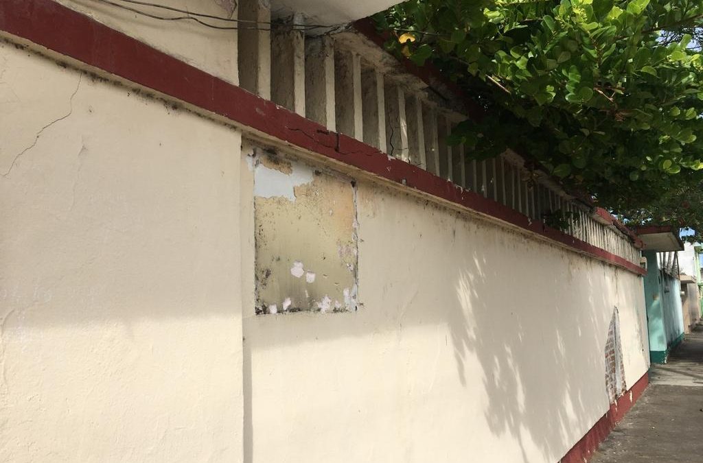 Roban placa de bronce de la Casa Museo Ruiz Cortines en Veracruz