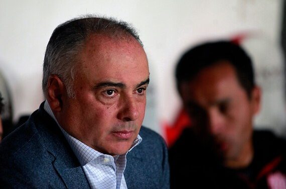 Necaxa hace oficial la salida del entrenador Memo Vázquez