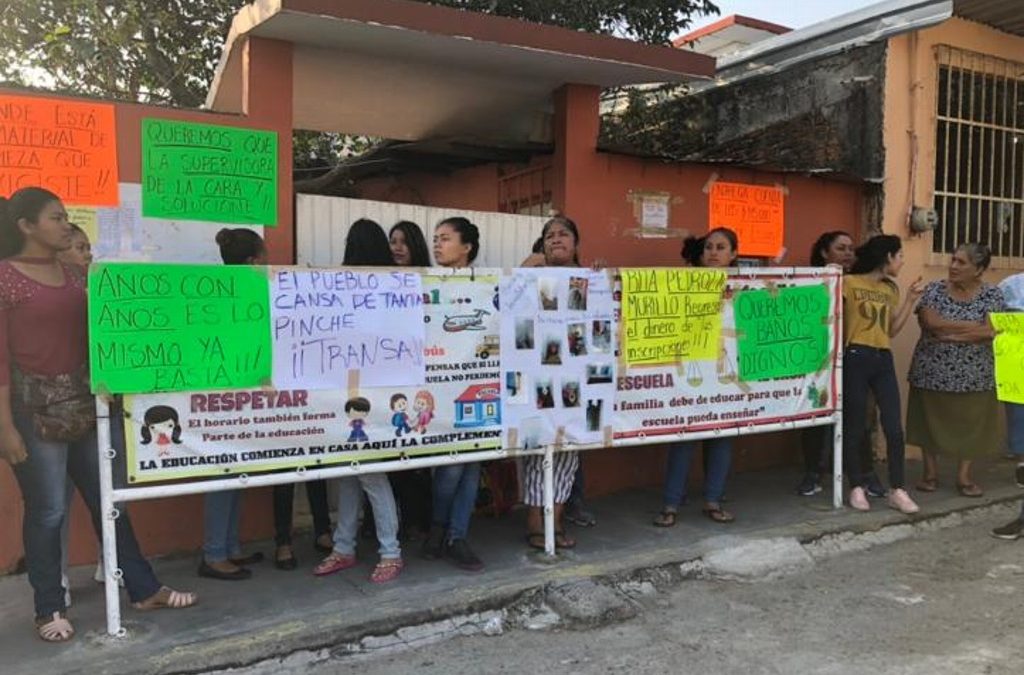 Padres de familia toman Jardín de Niños “Nezahualpilli”, exigen cuentas claras