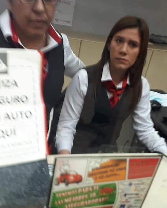 Le roban 76 mil pesos y acusa a cajeras de banco de cómplices (VIDEO)