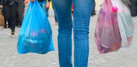 Empresarios pedirán prórroga para prohibir el uso de bolsas de plástico