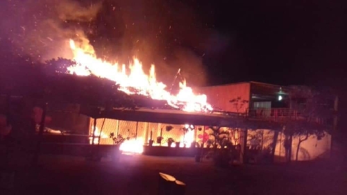 (VIDEO)Balacera, trasciende información sobre 4 ejecutados, 4 presuntos levantados y dos negocios incendiados el saldo de la violencia esta noche de este viernes, del día del amor y la amistad.