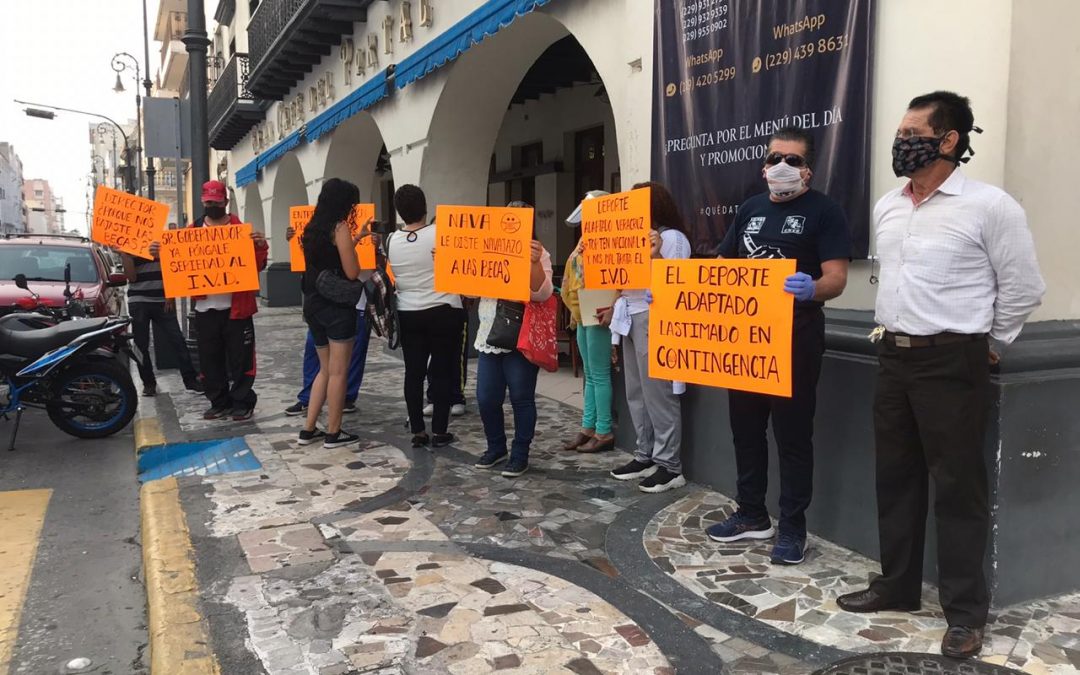 Se manifiestan deportistas discapacitados en centro histórico de #Veracruz por no pagarles becas