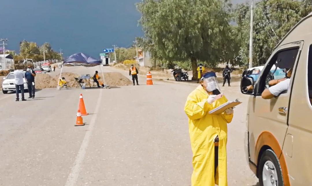 Bloquean entradas 70 comunidades de Oaxaca por COVID-19