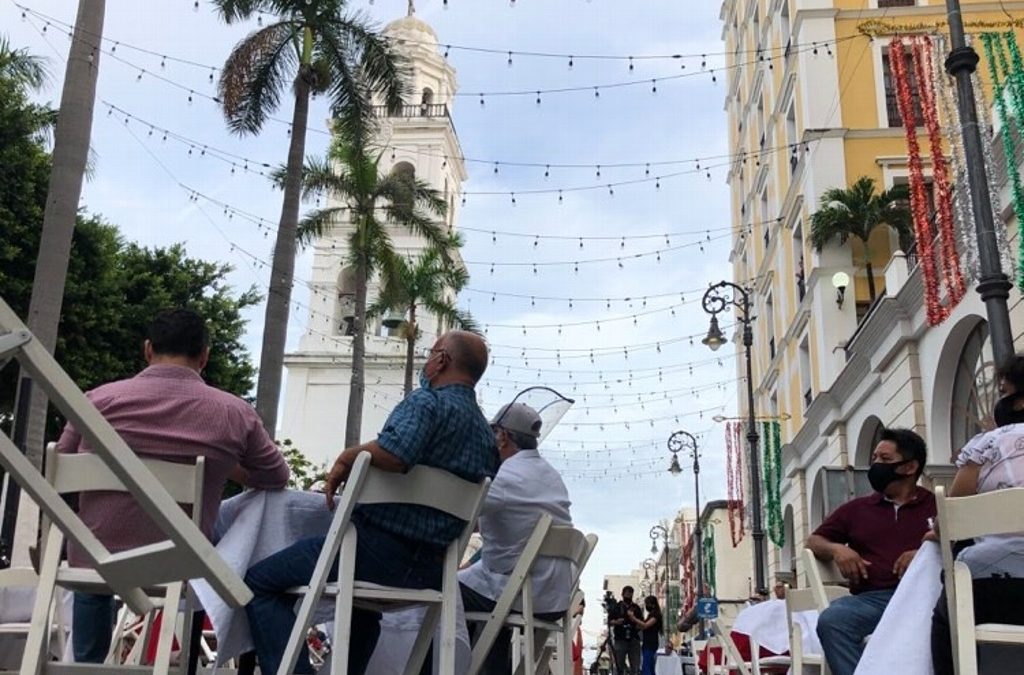 Tras la prueba de cierre de la avenida Independencia, los empresarios lo ven con buenos ojos y confían que en poco tiempo sea un atractivo turístico