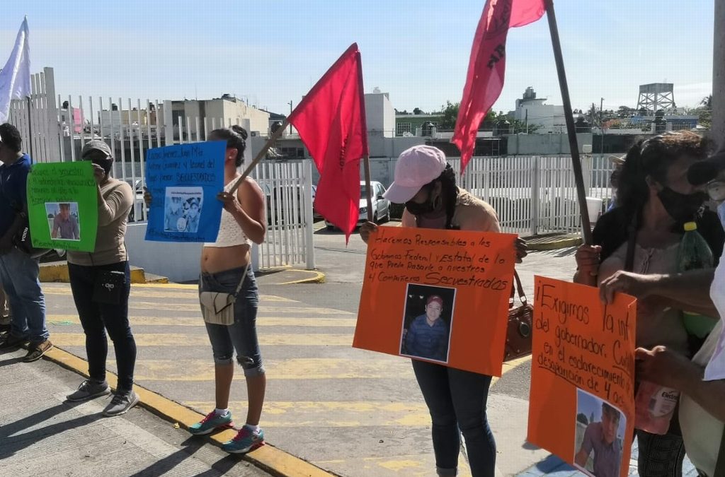 Se manifestaron Antorchistas al exterior de las instalaciones de la delegación de la Fiscalía General de la República (FGR)