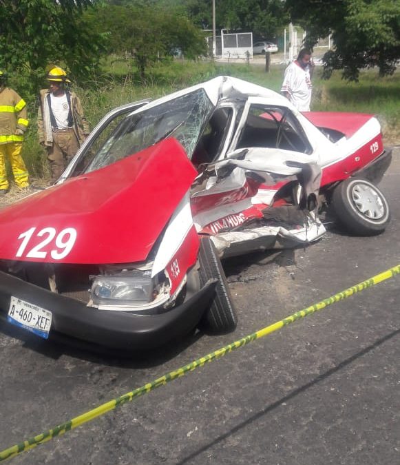 MUERE TAXISTA PRENSADO (FOTOS)