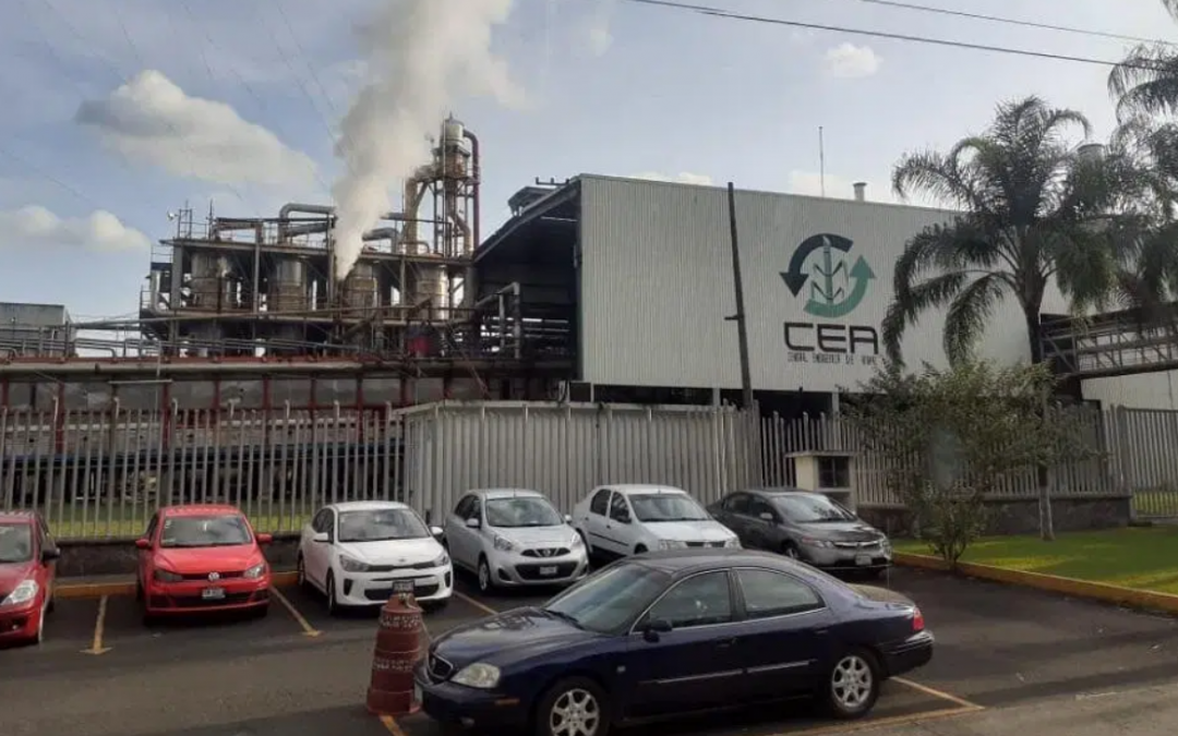 Activistas podrían parar molienda de caña en empresas de Atoyac que contaminan afluentes