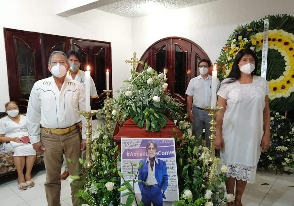 Restos de Alfredo Palacios son velados en Angel R. Cabada