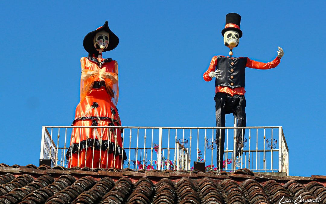 Catrinas engalanan el centro Histórico de Misantla