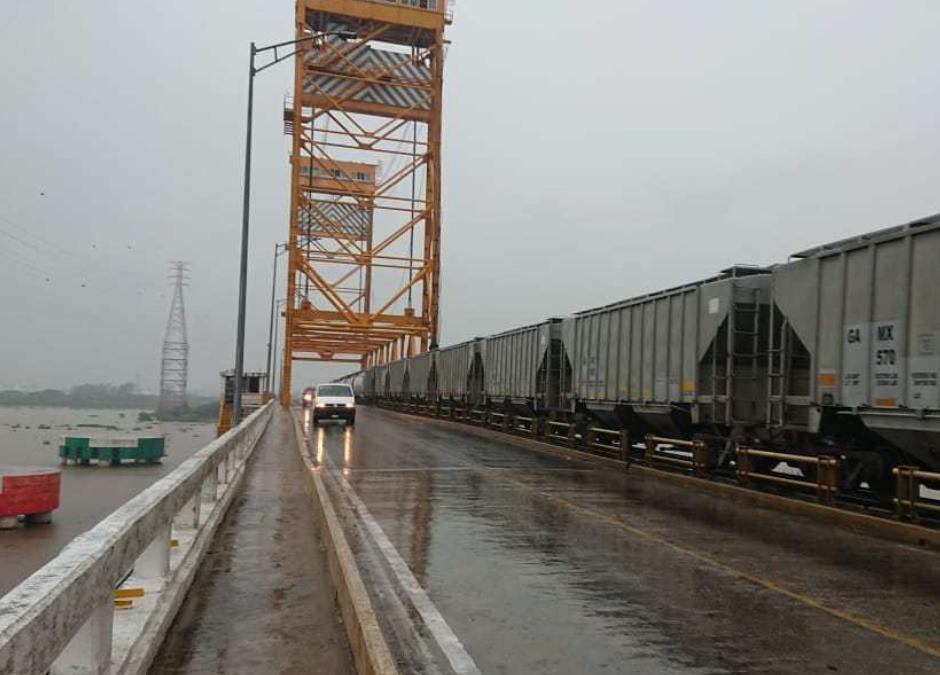 Por reparación restringirán paso de vehículos pesados por el puente Coatzacoalcos I