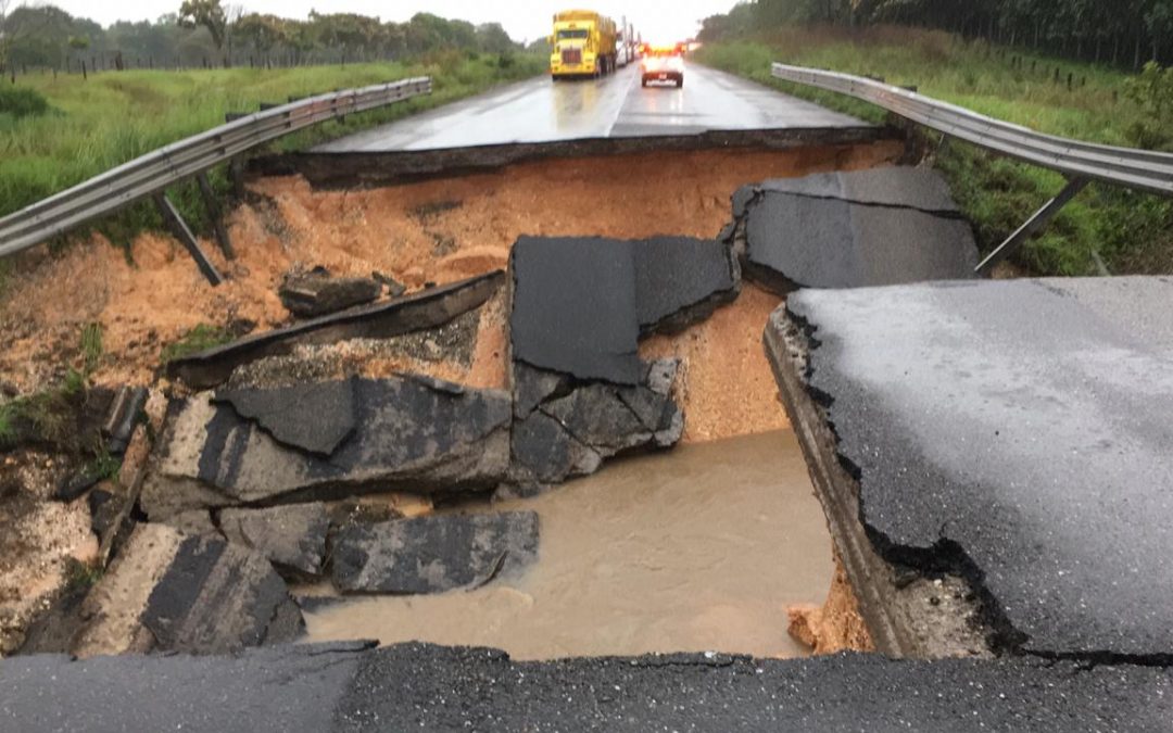 Se caen dos puentes en Las Choapas, Ver. (FOTOS)