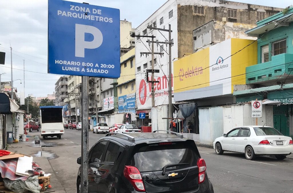 COLOCAN MÁS PARQUÍMETROS EN VERACRUZ