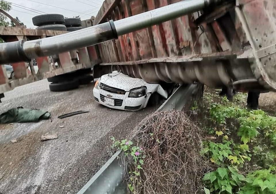 FATAL ACCIDENTE (FOTOS)EN LA VÍA CORTA A CUNDIACÁN; REPORTAN AL MENOS UN MUERTO