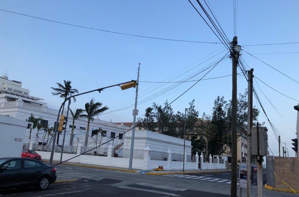 SIN LUZ 105 MIL USUARIOS DE CFE EN VERACRUZ