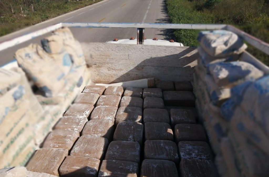 Decomisan 380 kilos de marihuana ocultos entre bultos de cal