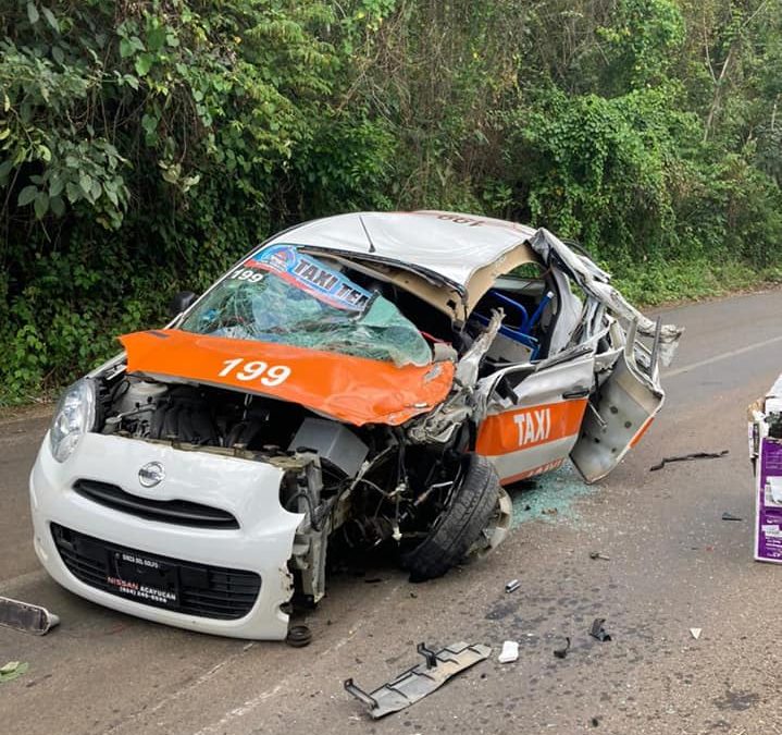 FUERTE CHOQUE SE REGISTRA EN LA CARRETERA ACAYUCAN-SOTEAPAN