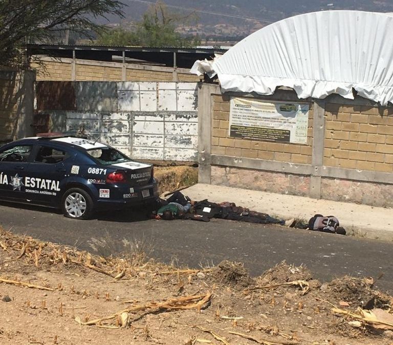 FUERTES IMÁGENES: Emboscan a policías estatales; se reportan 11 muertos